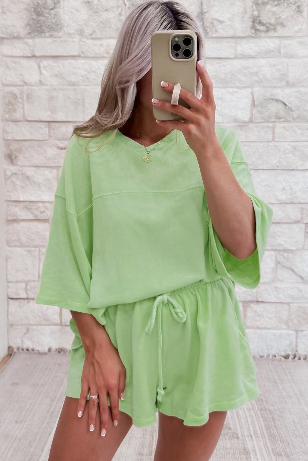 ποΈ Loungewear Set β Zachte V-hals Top & Shorts met Pockets