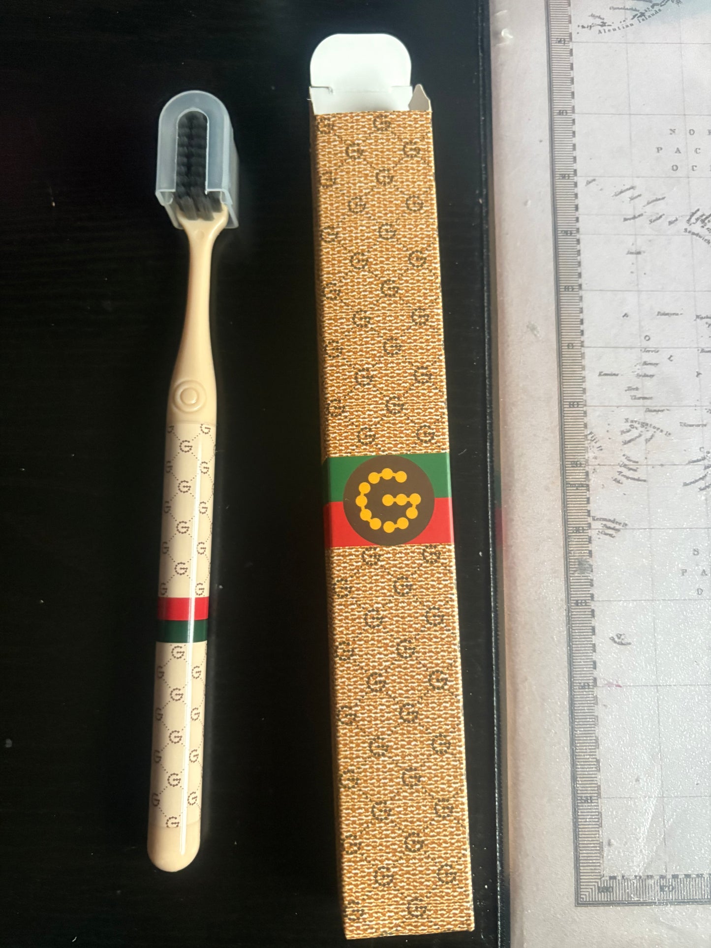 🦷 ✨Designer Smile Toothbrush – Luxe Tandenborstel in Fashionstijl
