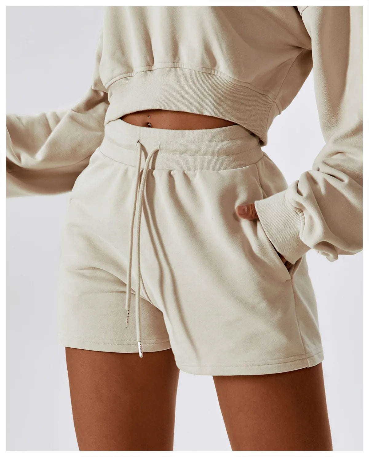 Prachtige GlowFit Set โ Hoodie & Shorts in Cotton Blend
