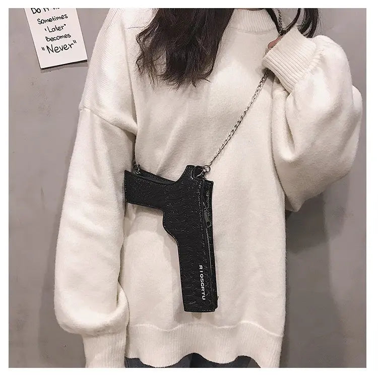 🔫 Bad Babe Gun Clutch – Croco Black