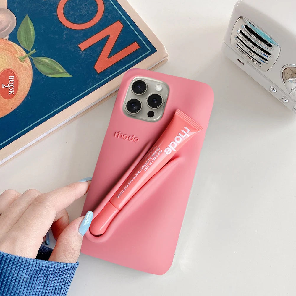 Glow Gloss Case™ – Telefoonhoesje met Ingebouwde Lipgloss