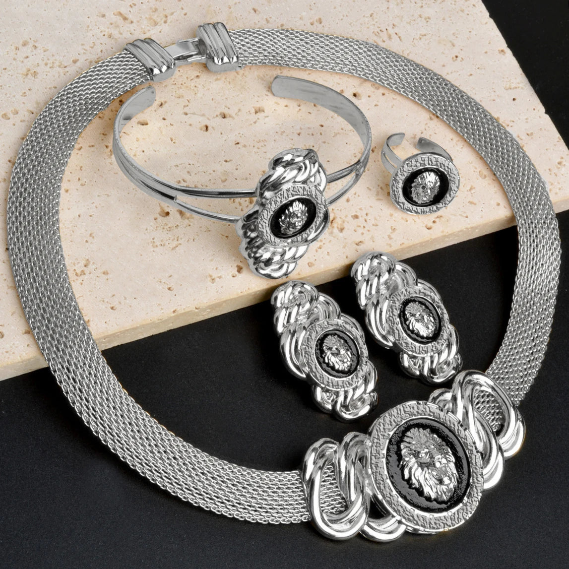👑 Charmoment™ 18K Goudkleurige Sieradenset – Luxe Afrikaans/Italiaans Design (4-delig)