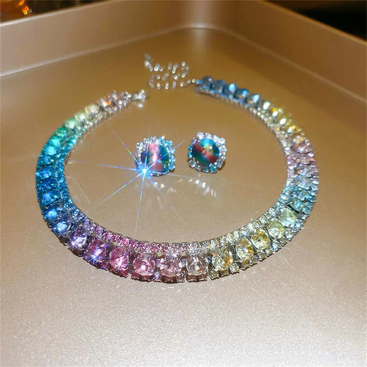 🌈  Crystal Glam – Kleurrijke Geometrische Sieradenset (Ketting & Oorbellen)